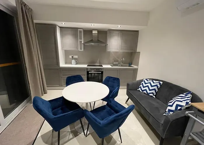 Sunnyside Penthouse